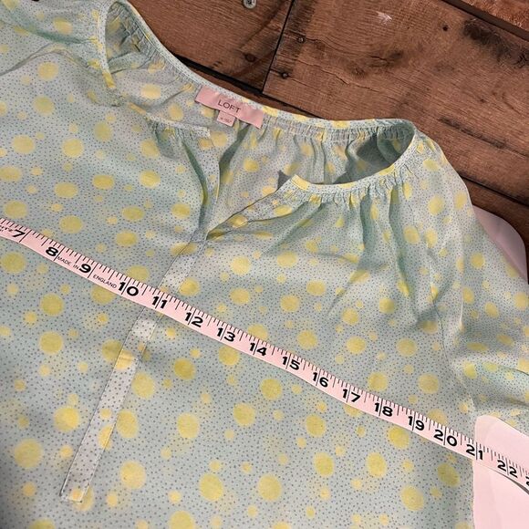 Loft green/yellow polka dot peasant blouse - M - 🙂3/$15 - Picture 4 of 8